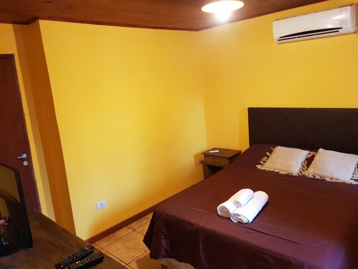 Auberge de jeunesse Residencial Uno à Puerto Iguazú Extérieur photo