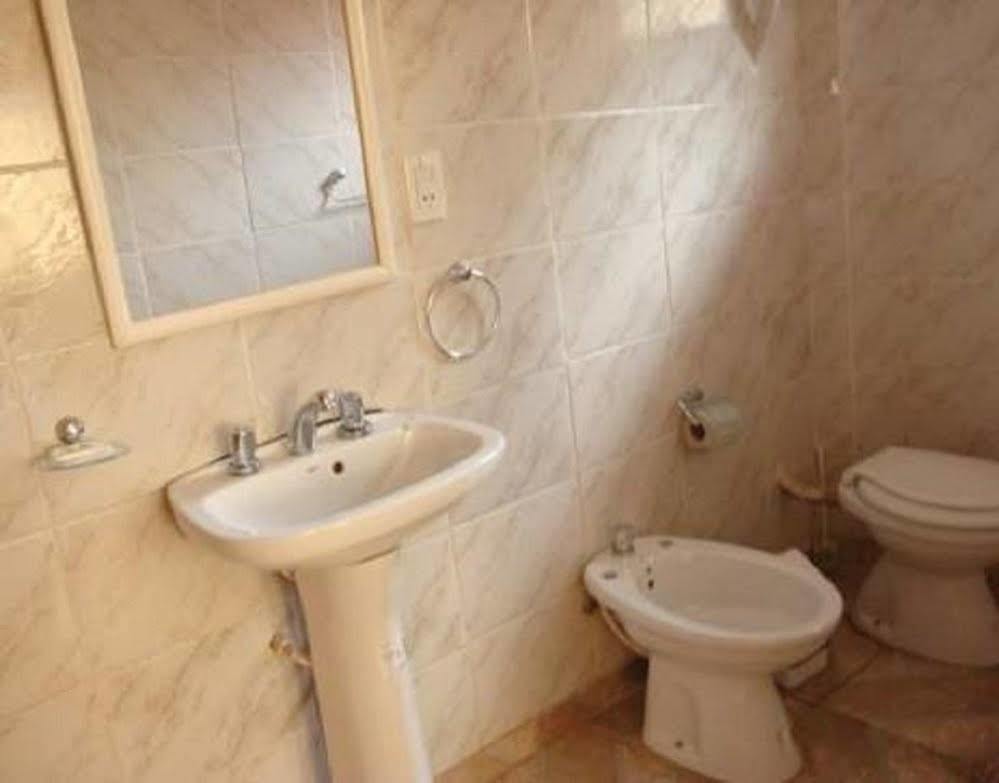 Auberge de jeunesse Residencial Uno à Puerto Iguazú Extérieur photo